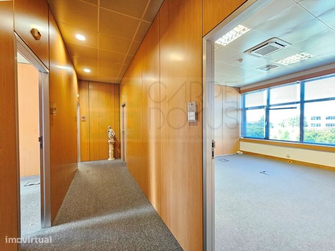 Escritórios com 780 m² na Quinta da Beloura-30