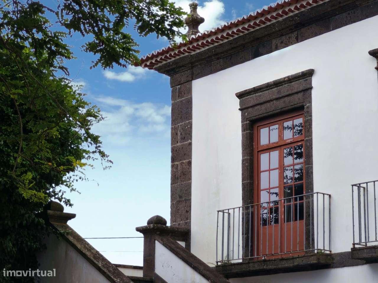Solar Centenário de Encanto Histórico com Vista Inigualável na Ilha de-34