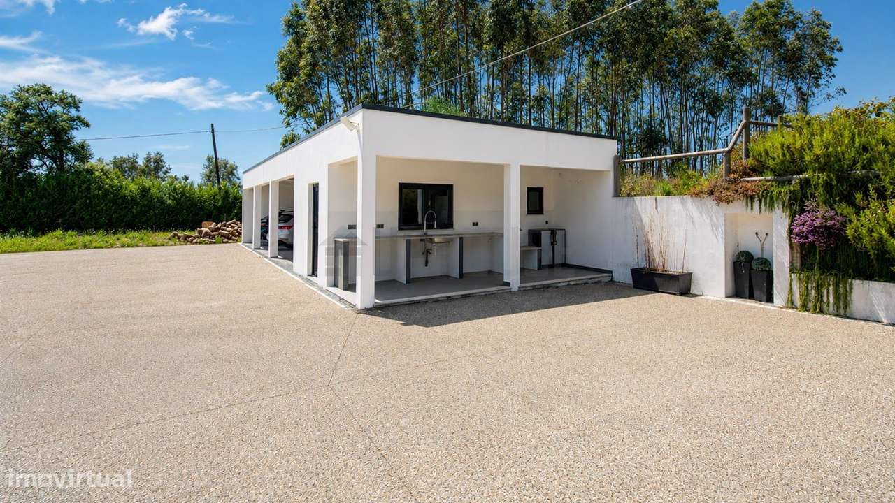 Quinta com Moradia T3 Isolada e Piscina | Água Belas, Ferreira do Zêze-30