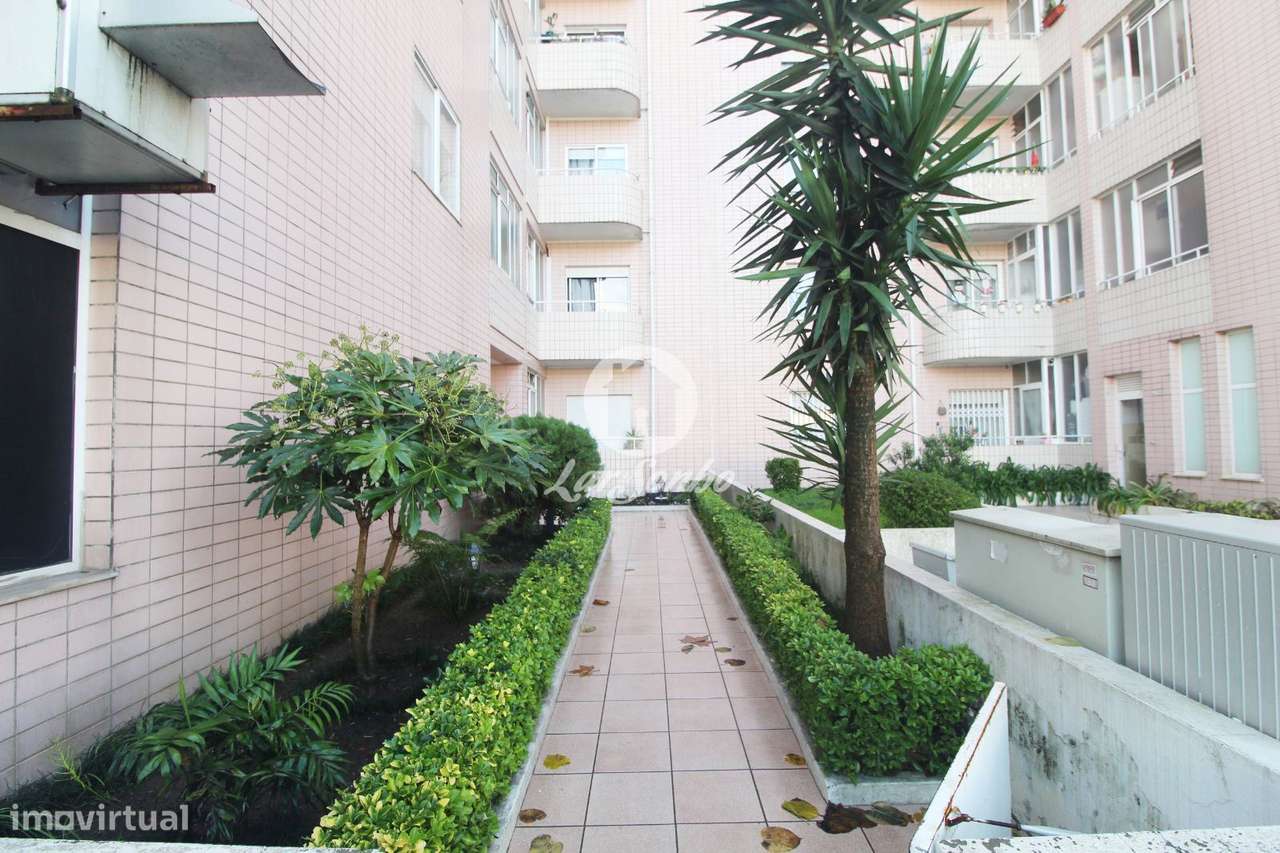 Apartamento T2, localizado, em Baguim do Monte, próximo ao metro da...-18