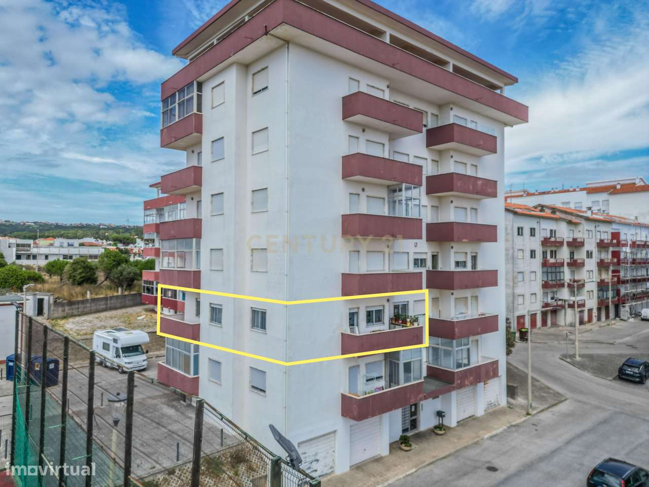 Apartamento T3 em Buarcos, a 900 metros da Praia, com elevador e excel-27
