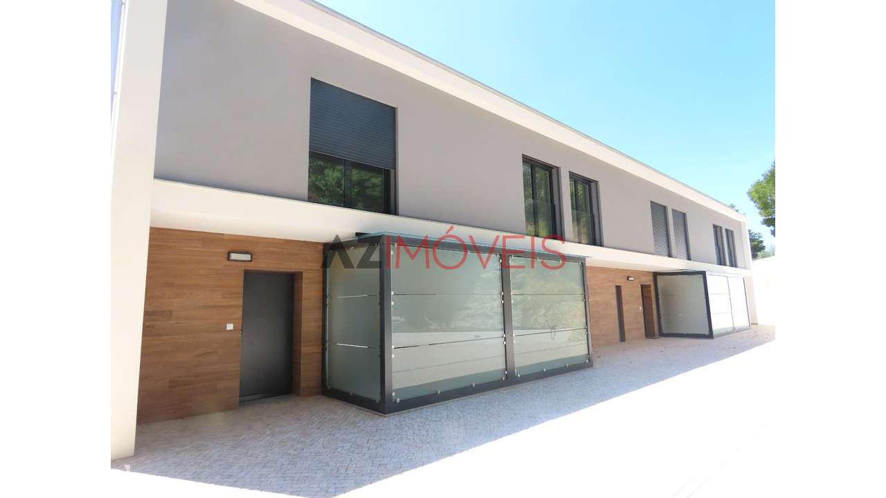 MORADIA NOVA T4 NO CENTRO DE LEIRIA-34