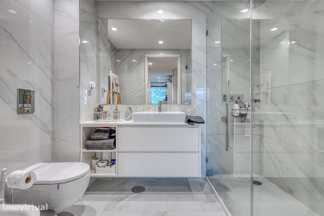 T2 Semi-Novo com varanda na Madalena-9