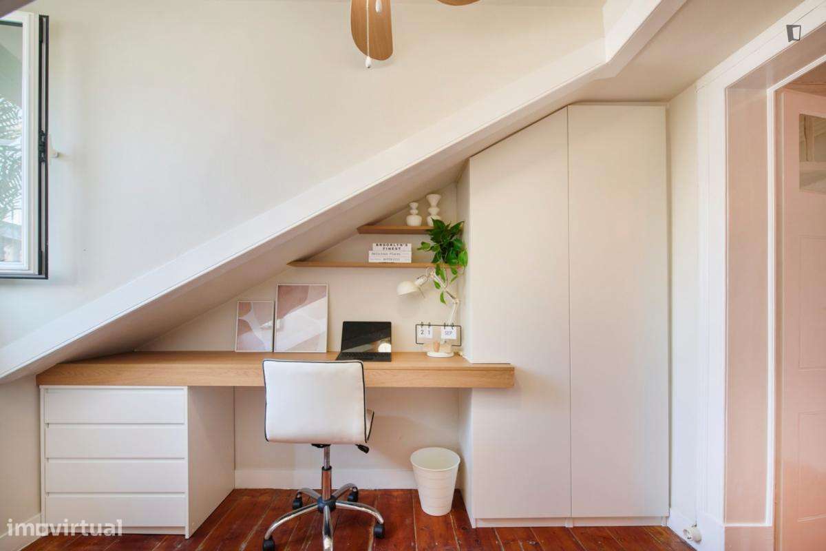 Quarto - localizado em Santos Lisbon - Grande imagem: 5/15