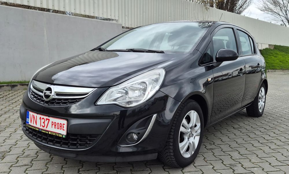 Opel Corsa 1.3 CDTI DPF Color Elegance 2013