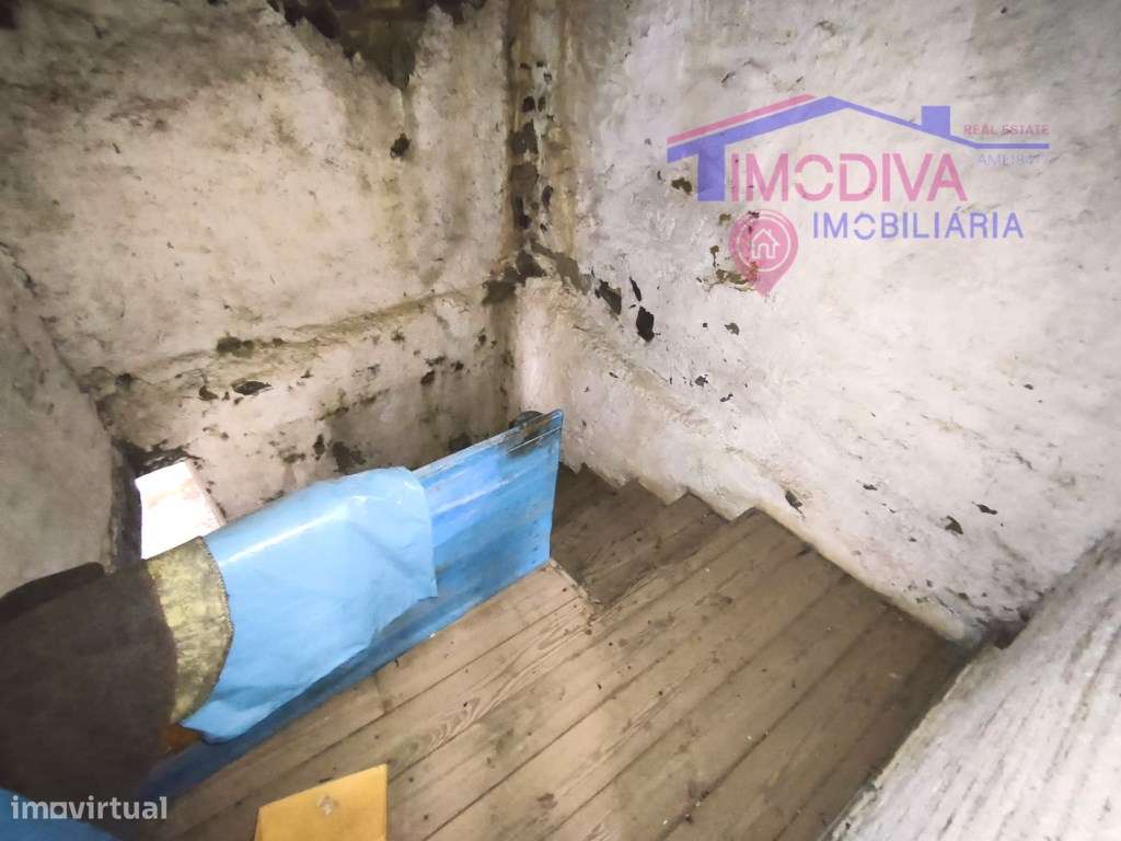 Casa Rústica com terreno situado em Troviscais, Pedrogão Grande-14