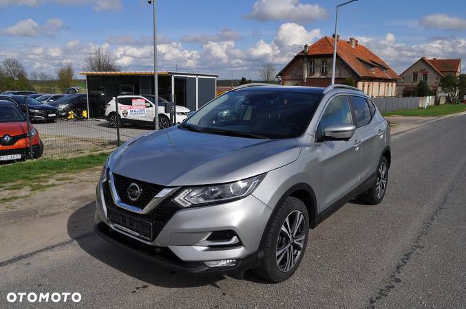 Nissan Qashqai 1.3 DIG-T N-Connecta EU6d - 1