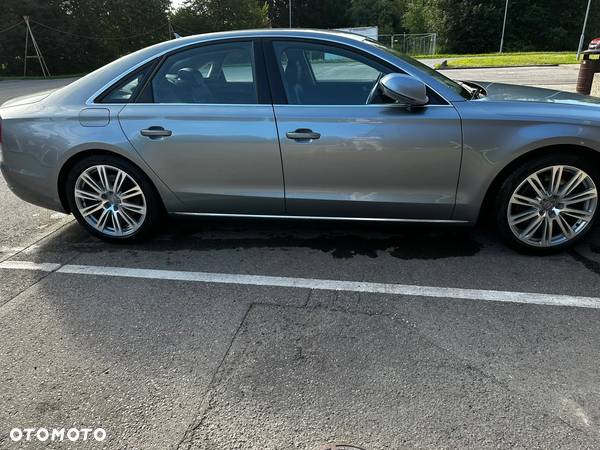 Audi A8 4.2 FSI Quattro - 4