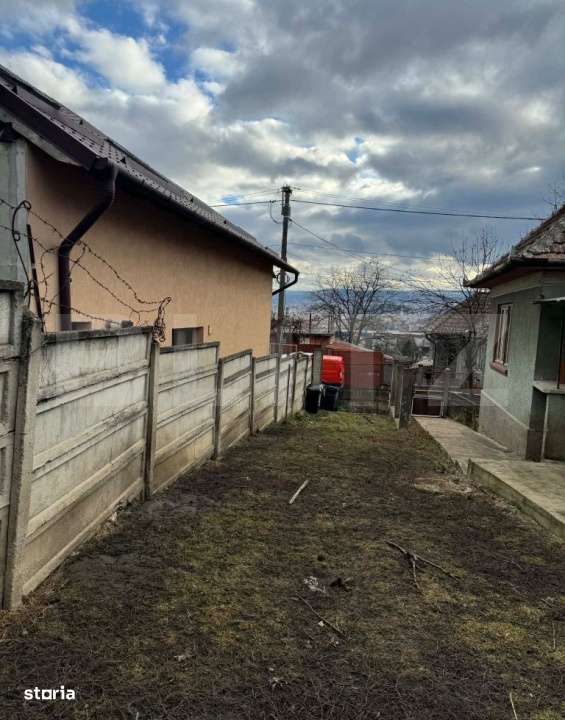 Casa de vanzare – 601 mp teren + 70 mp locuinta, zona linistita Damb - Imagine principală: 5/7