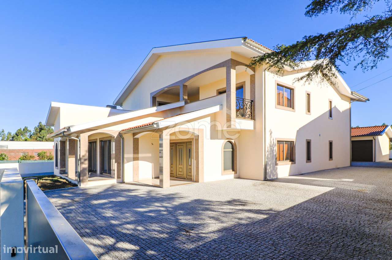 Moradia T4+1 Isolada - Grande imagem: 1/60