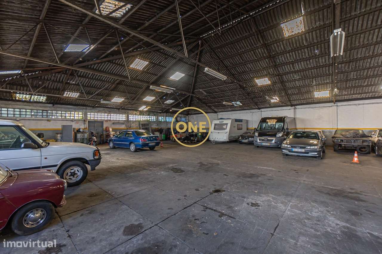 Armazém de excelência junto à VCI - Grande imagem: 2/28