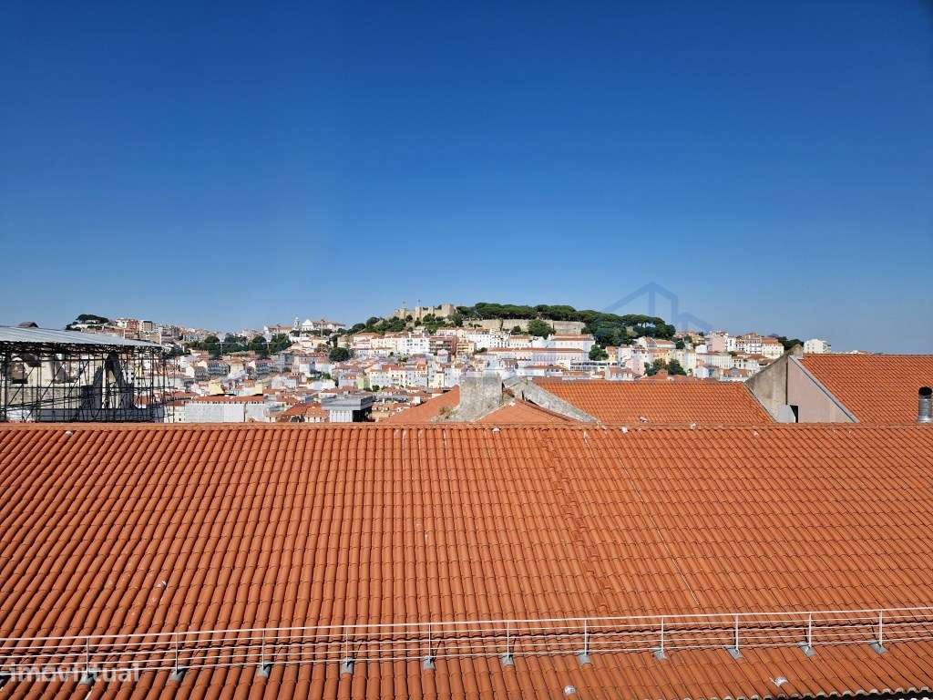 Apartamento T2+2 no Largo do Carmo-5