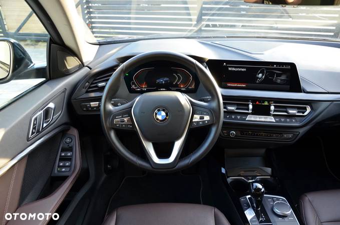 BMW Seria 2 218i Luxury Line - 26