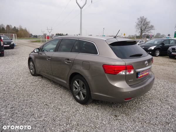 Toyota Avensis 2.0 D-4D Premium - 5