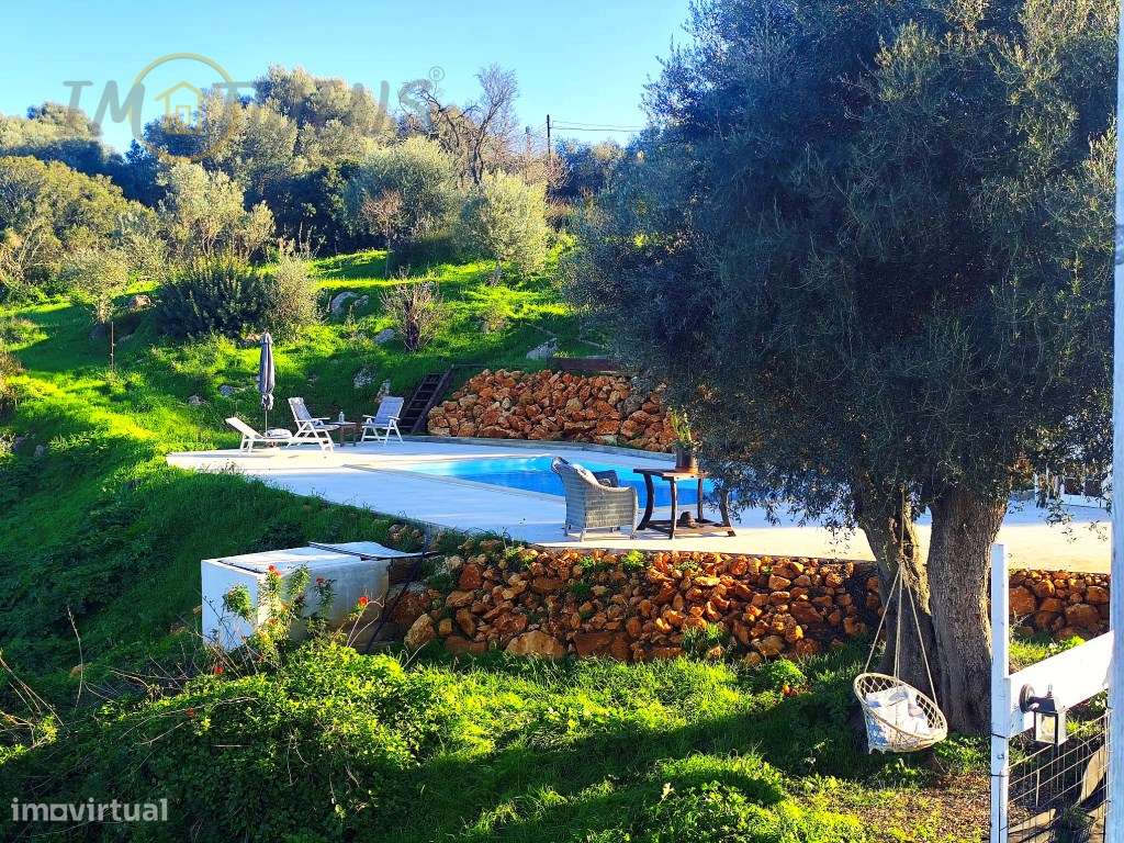 Arrenda-se T1 com piscina e estacionamento privativo - Grande imagem: 2/13