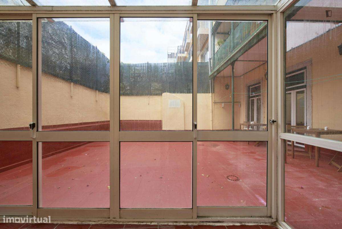 Quarto - localizado em Martim Moniz Lisbon - Grande imagem: 4/6