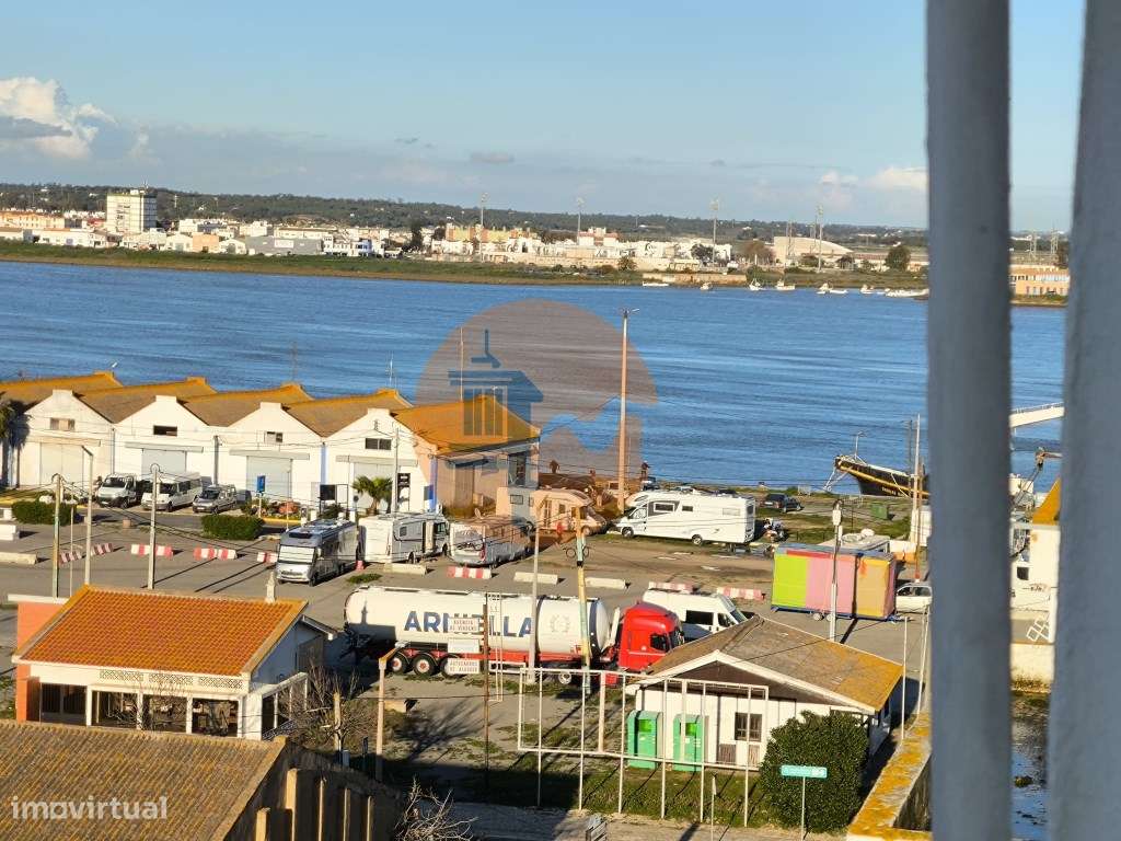 APARTAMENTO T1+1 - COM DUAS VARANDAS - VISTA RIO - ÚLTIMO ANDAR - M... - Grande imagem: 5/60