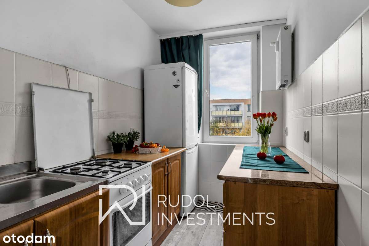 Południowy balkon, Metro-9