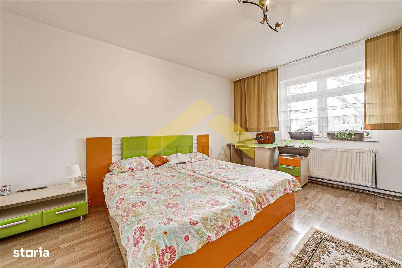 Vila cu 5 camere de vanzare zona Tabacovici-6