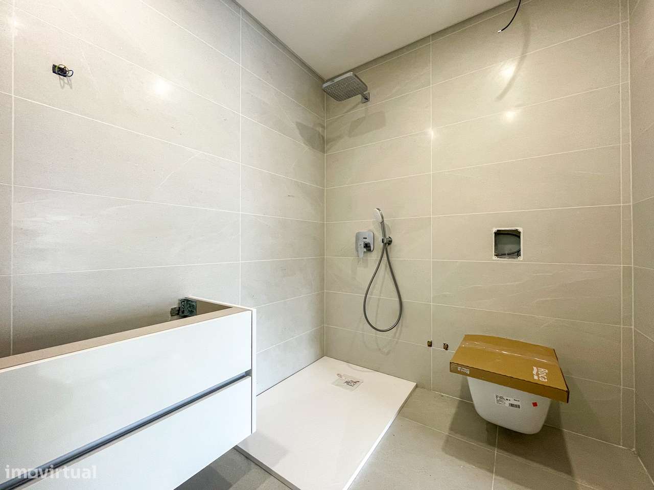 Moradia T4 com Piscina - Santa Iria de Azoia (Bairro da Salvação)-34