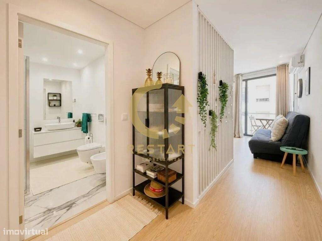 Apartamento T0 com Varanda e Garagem – Leça da Palmeira-7