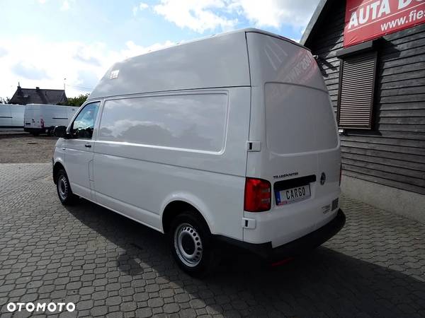 Volkswagen Transporter - 4