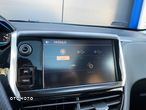 Peugeot 2008 1.2 Pure Tech Allure S&S - 22