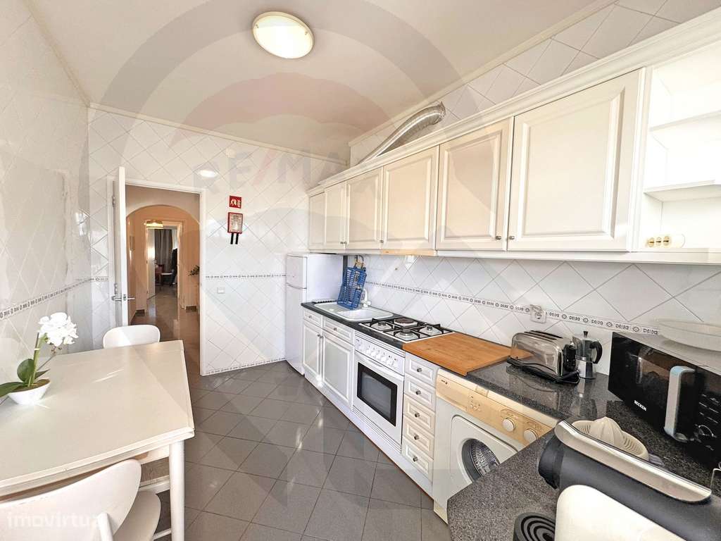 Apartamento T2+1 com Varanda | Praia da Rocha Portimão-6