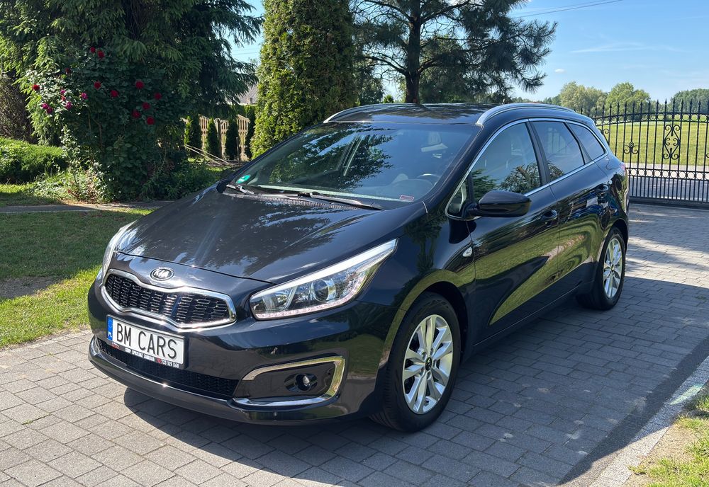 Kia Ceed II 1.6 CRDi 136 ISG Dream-Team Edition 2015