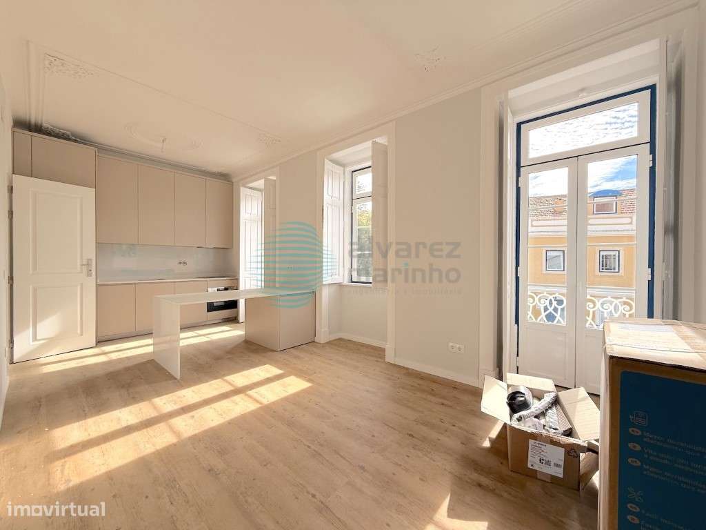 Apartamento T2, muito bem localizado, com todos os serviços por perto - Grande imagem: 4/16