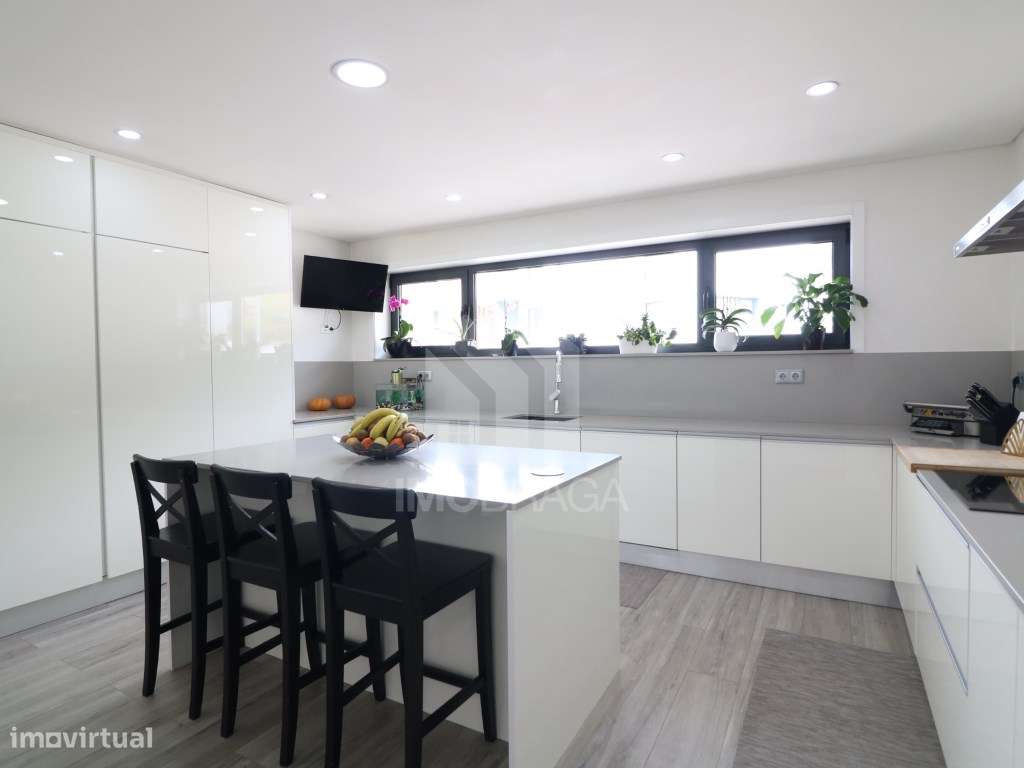 Venda Moradia Banda T3, em Esporões, Braga-19