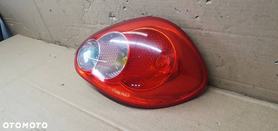 Lampa prawy tył tylna prawa Toyota Aygo 81550-0H020 - 3