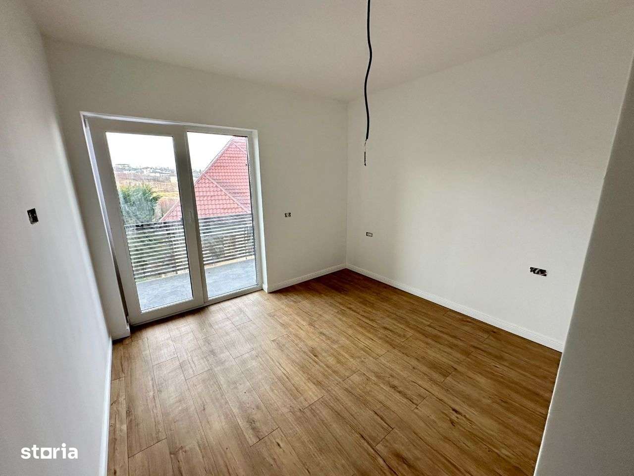 Casa 3 camere D 2 bai Teren 324mp zona Bucium Visan-17