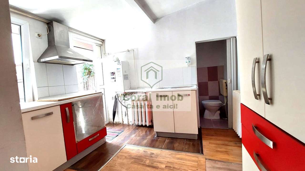 Casa de vanzare curte individuala, centrala, Lacul Tei!-9