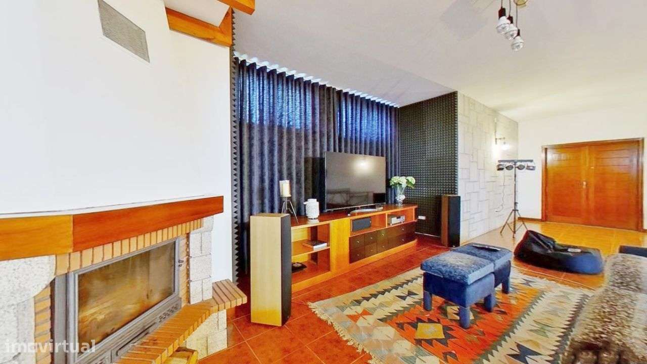 Moradia 4 Frentes | Piscina-16