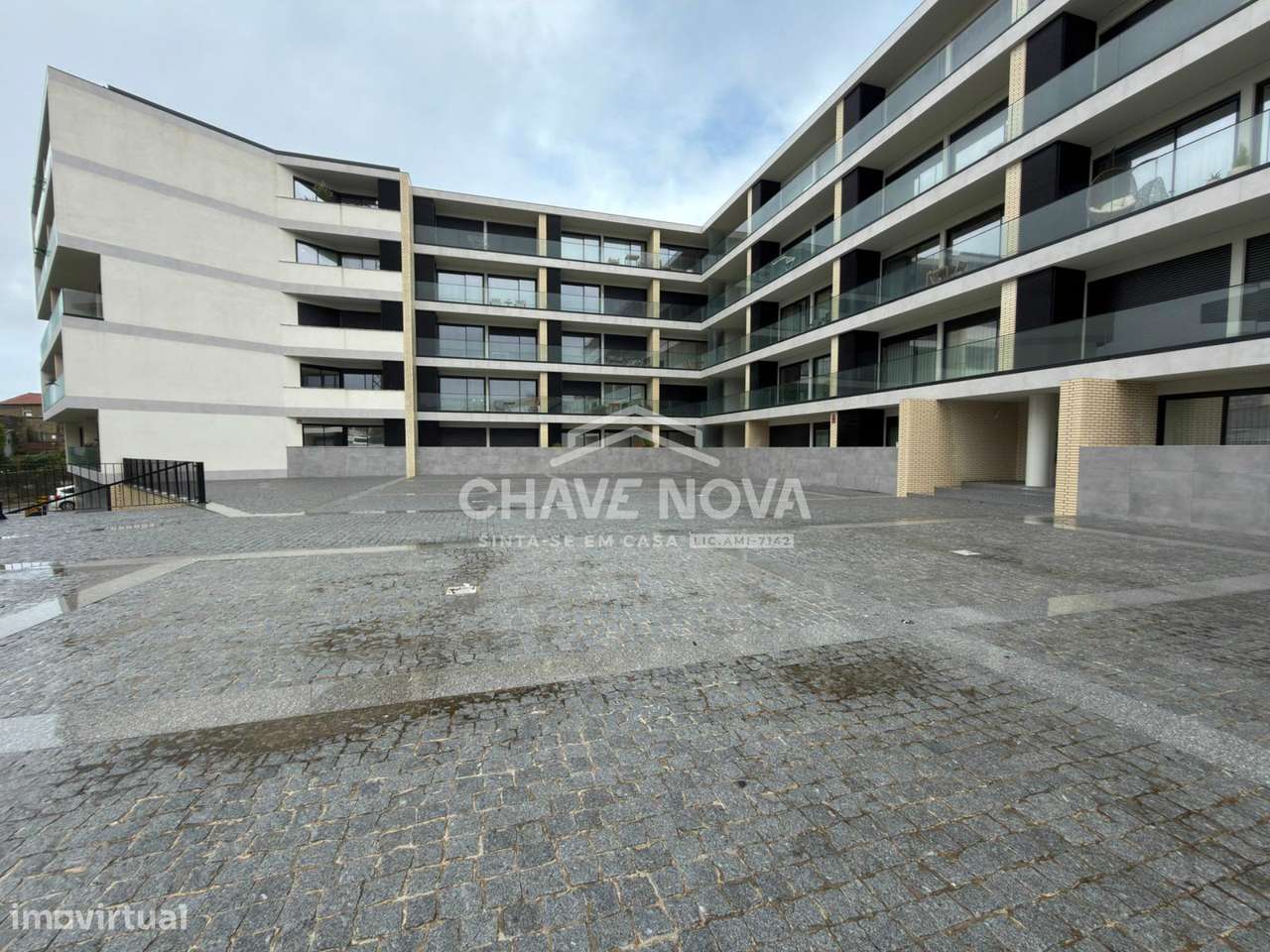 Apartamento T1+1 Santa Marinha de 2023 ao Arrábida Shopping VL8-33