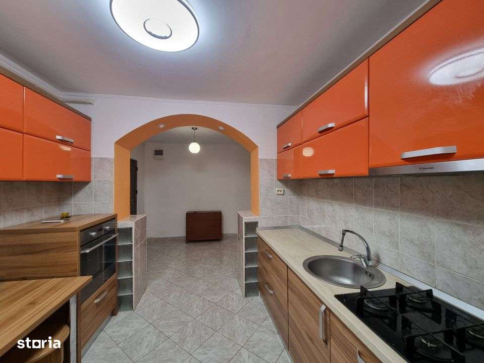 Zona Neagoe Voda- bloc din anul 1989- 2 camere decomandate- etaj 1 - Imagine principală: 2/11