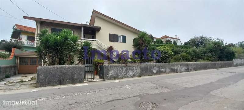 Moradia T3 isolada em Fajões, Oliveira de Azeméis - Grande imagem: 3/33