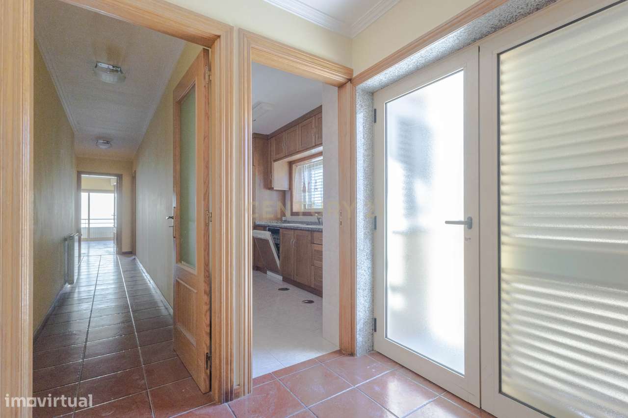Soberbo Apartamento T2 com Vista Mar Canidelo-9