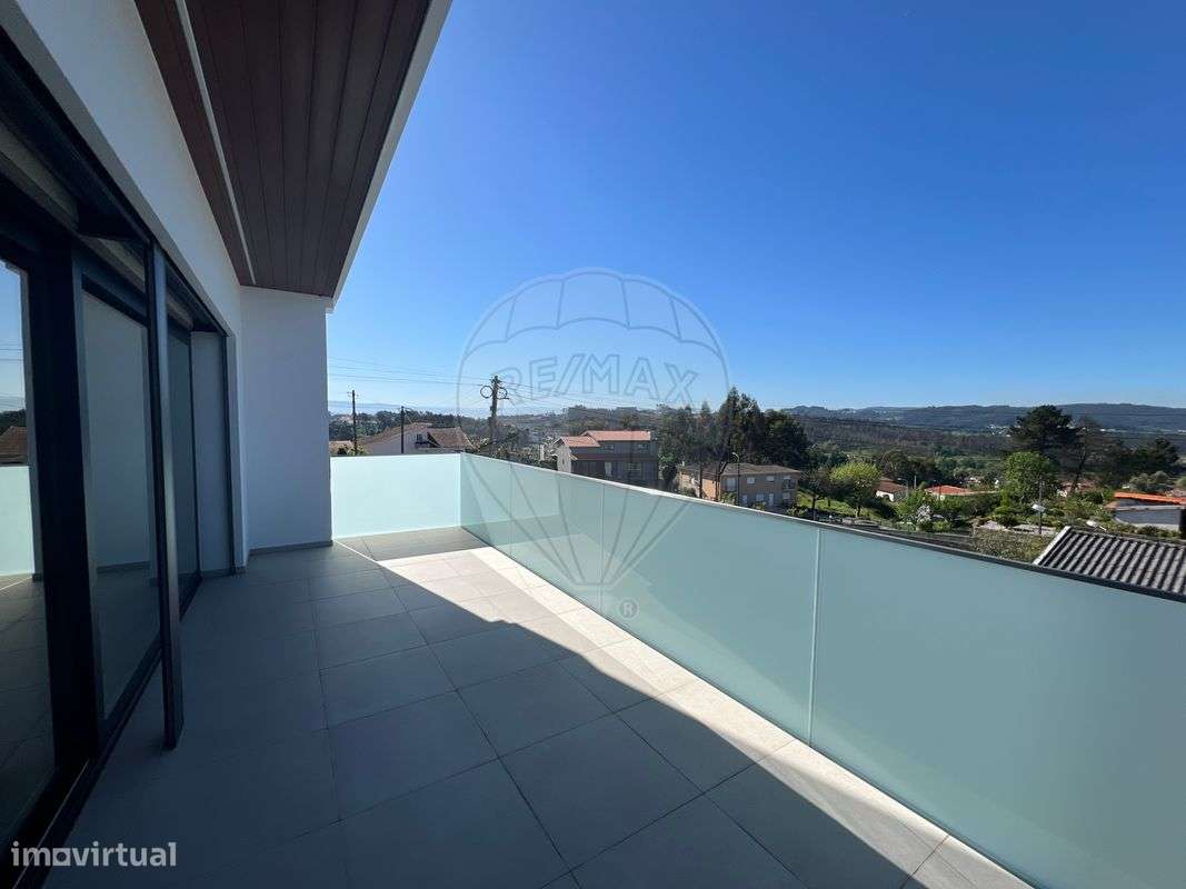 Moradia T4 para venda-22