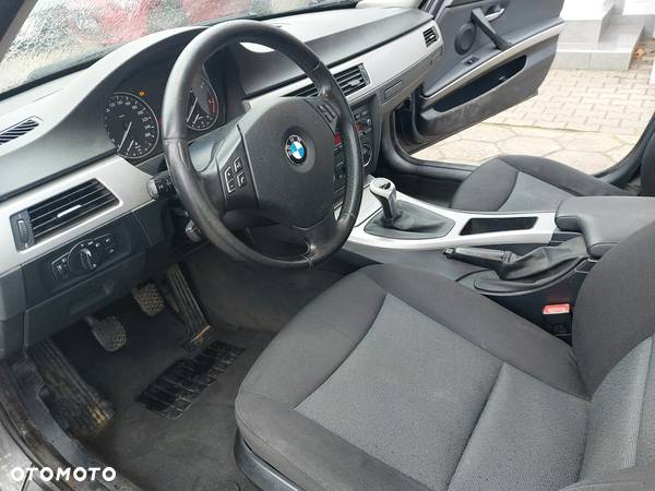BMW Seria 3 320d - 10
