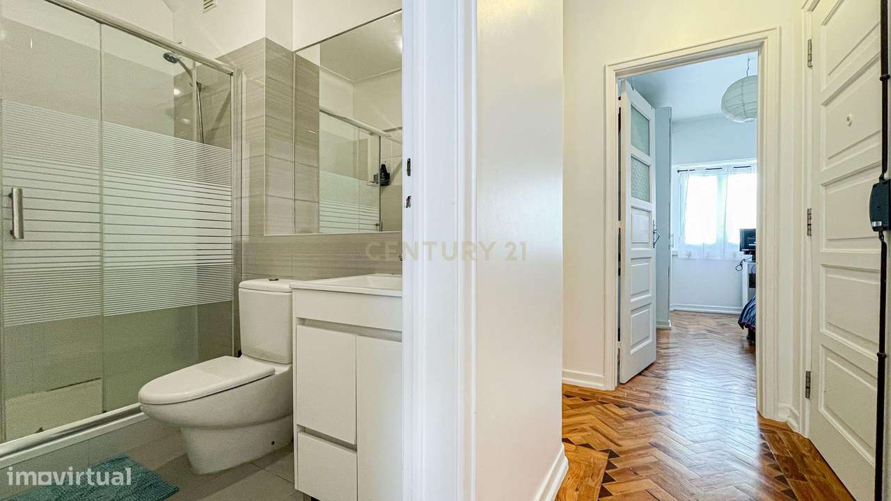 Apartamento T1 convertido em T2 - Remodelado - 10 min Metro-11