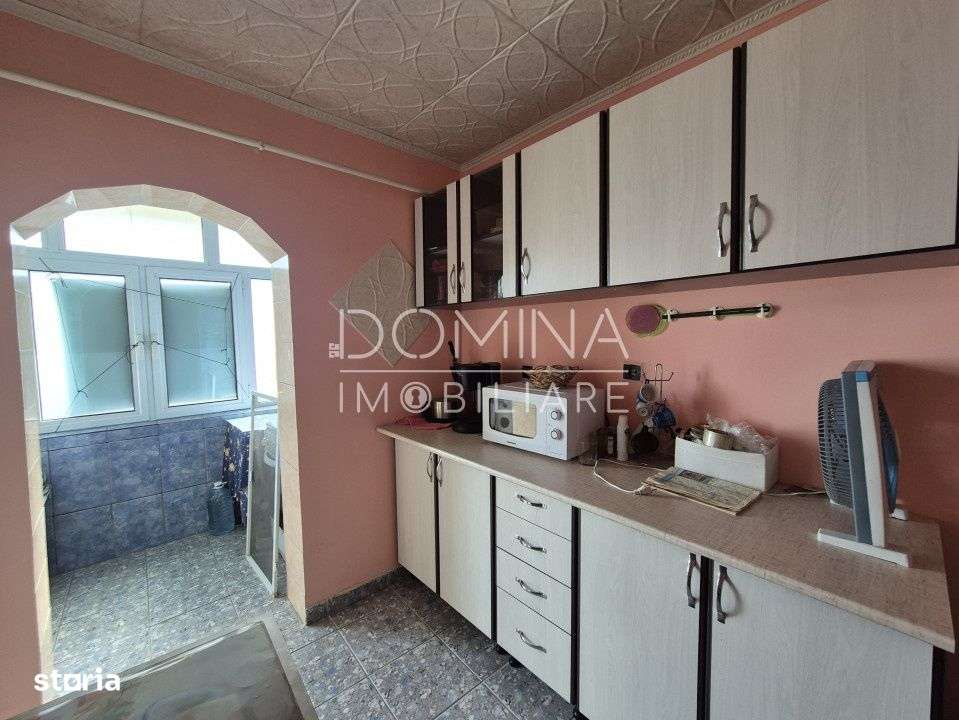 Apartament 2 camere, et. 2, in Rovinari, str. Sporturilor - Imagine principală: 5/10
