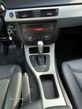 BMW Seria 3 320d DPF Touring - 25