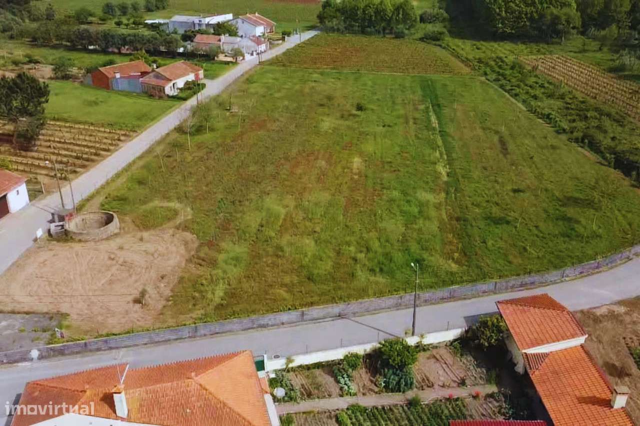 Terreno para construção em Vilarinho do Bairro-3