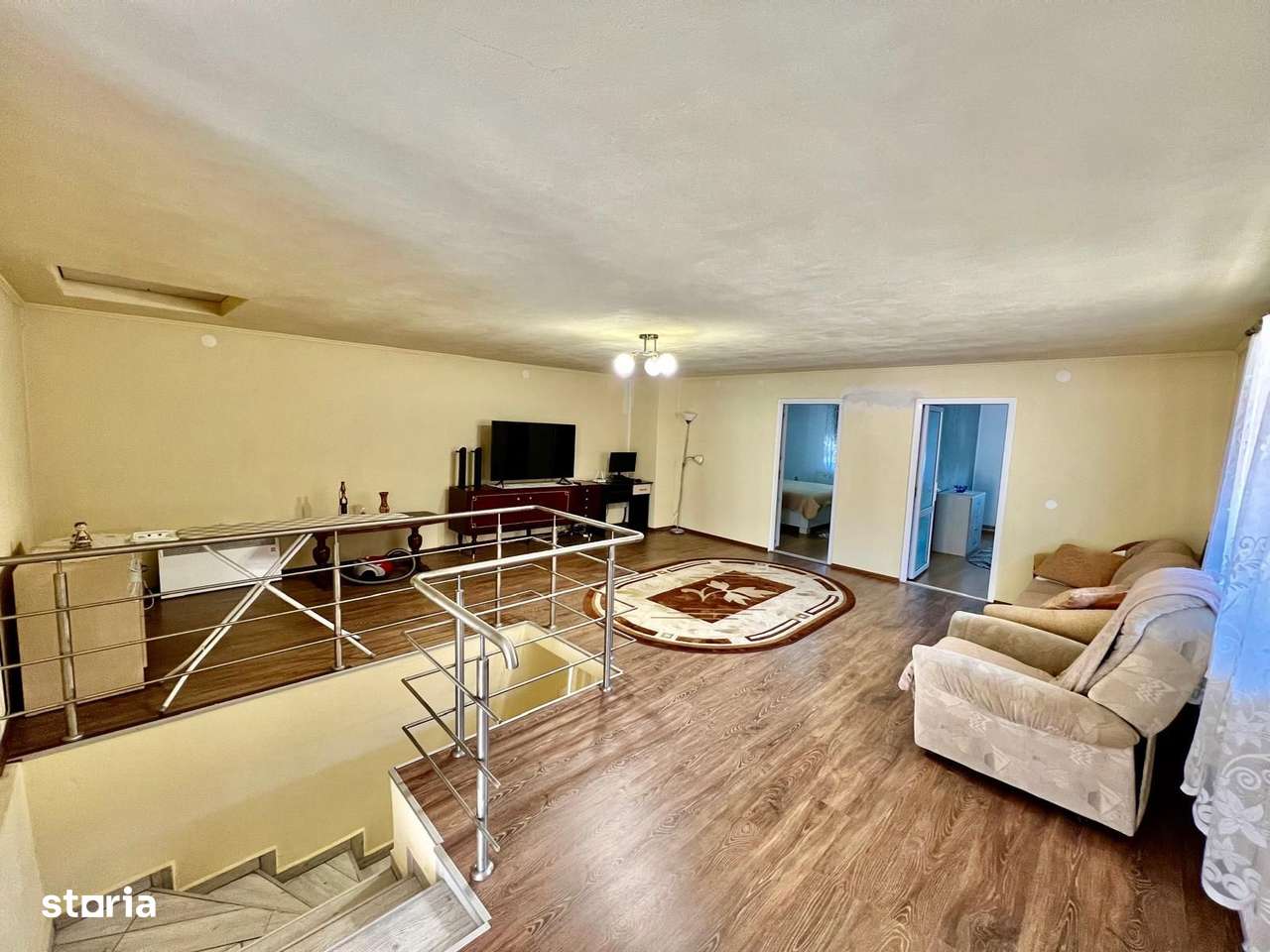 Casa 6 camere - teren 1700 mp, curte+gradina - Rosia - Imagine principală: 5/11