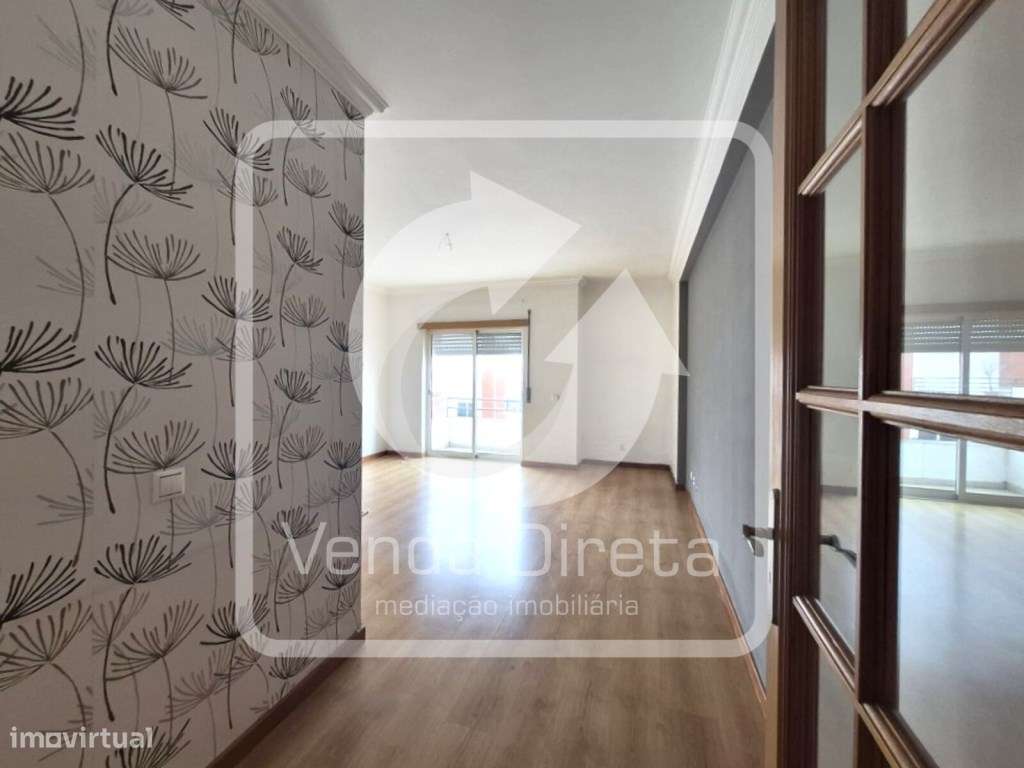 Apartamento T2 com excelentes áreas, elevador e luz natural - Feijó... - Grande imagem: 5/34