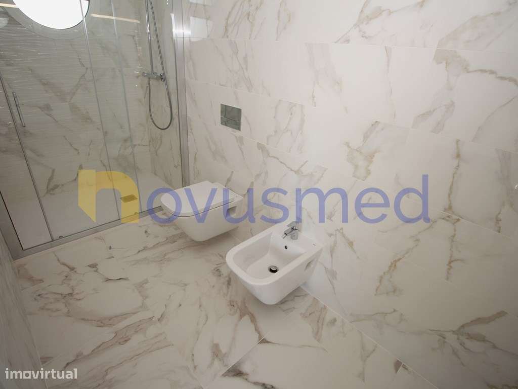 Penthouse tipo T3 com vista para o Mar a 300 metros da praia dos Al...-20