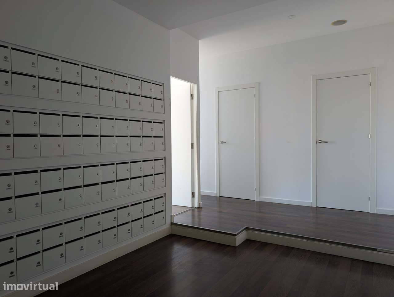 Excelente estabelecimento comercial no Centro Comercial Oita, com mont - Grande imagem: 3/16