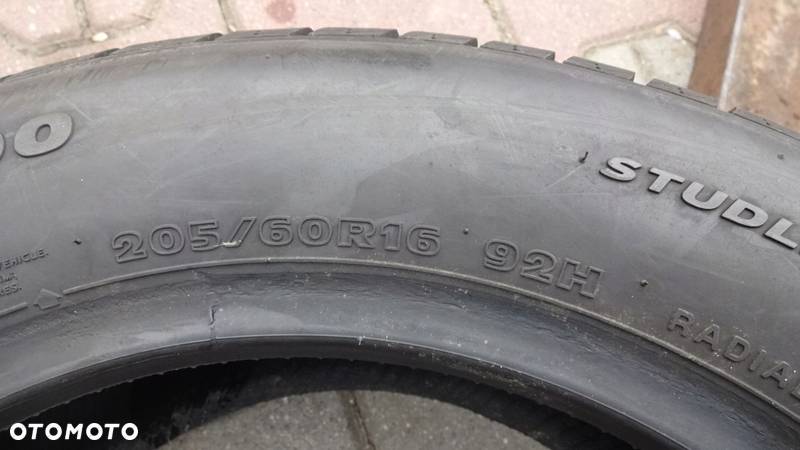 Opona zimowa 205/60R16 Hankook Icebear - 9